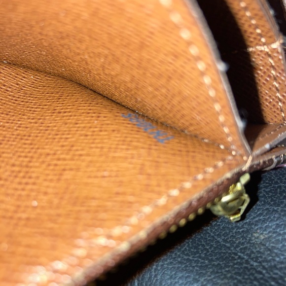 Louis Vuitton Monogram Accordeon Wallet - Picture 9 of 10